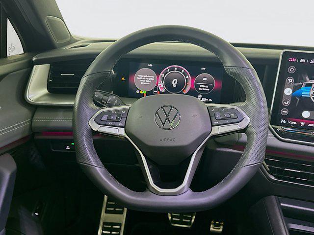 used 2025 Volkswagen Tiguan car, priced at $31,996