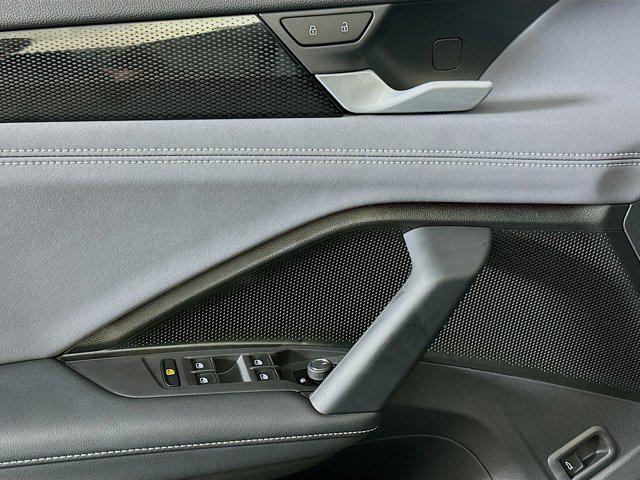 used 2025 Volkswagen Tiguan car, priced at $31,996