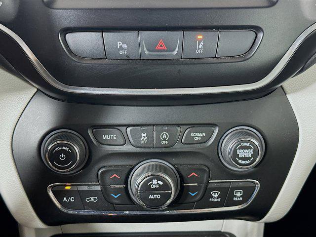 used 2022 Jeep Cherokee car, priced at $18,987