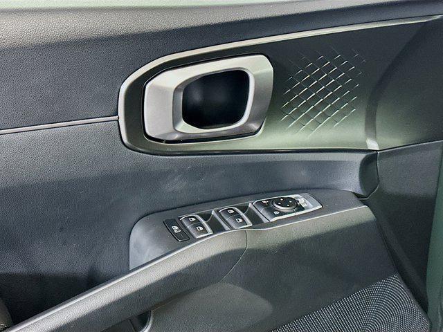 used 2025 Kia Sorento Hybrid car, priced at $31,597