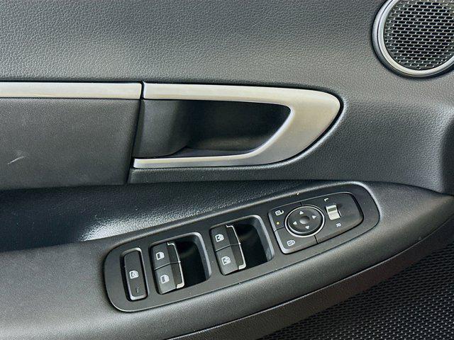 used 2025 Hyundai Sonata Hybrid car, priced at $22,487