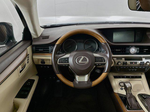 used 2018 Lexus ES 300h car, priced at $23,399