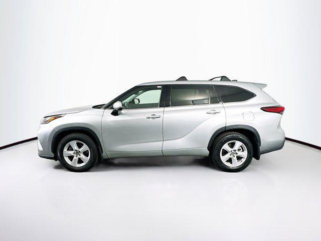 used 2022 Toyota Highlander car, priced at $27,897