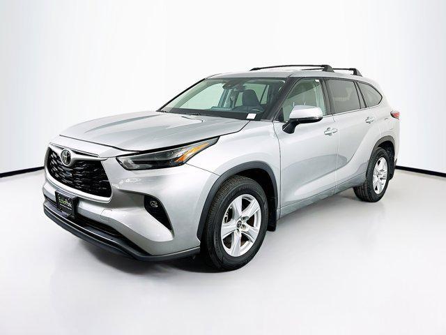 used 2022 Toyota Highlander car, priced at $27,897