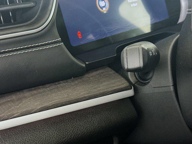 used 2024 Jeep Grand Cherokee car, priced at $29,987