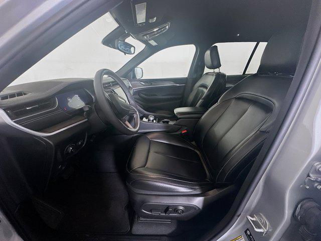 used 2024 Jeep Grand Cherokee car, priced at $29,987