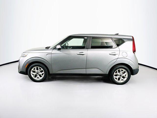 used 2022 Kia Soul car, priced at $15,689