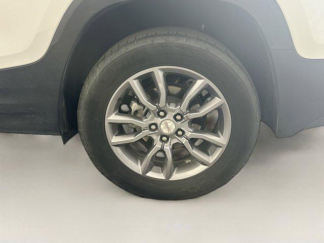 used 2024 GMC Terrain car, priced at $21,297