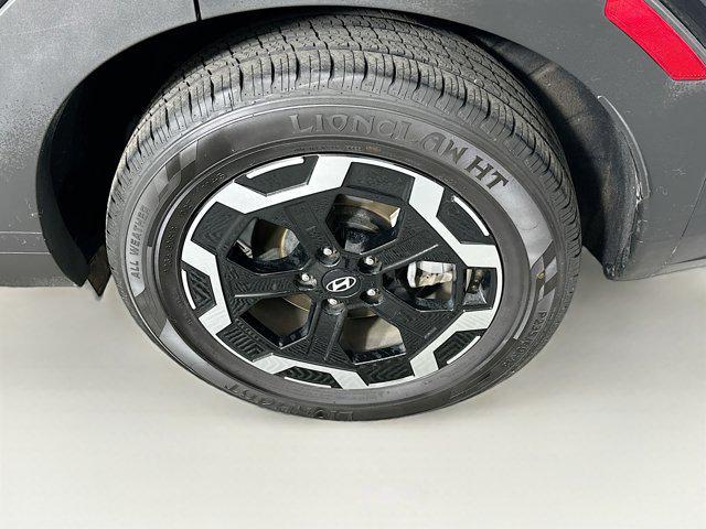 used 2024 Hyundai Santa Fe car, priced at $27,997