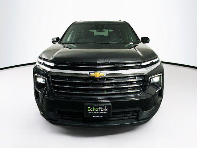 used 2024 Chevrolet Traverse car, priced at $33,996