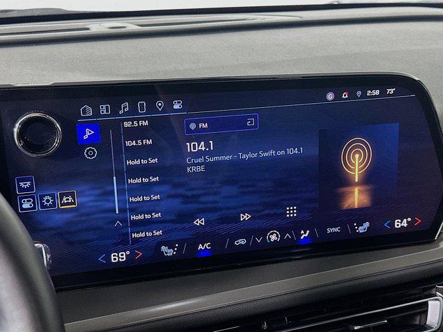 used 2024 Chevrolet Traverse car, priced at $33,996