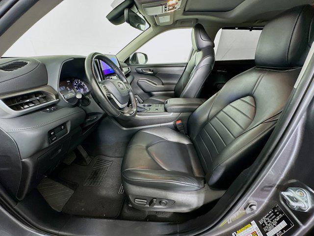 used 2023 Toyota Highlander car, priced at $33,297