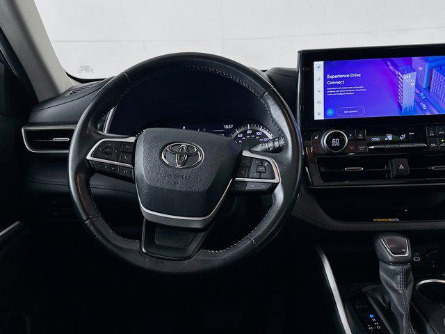 used 2023 Toyota Highlander car, priced at $33,297