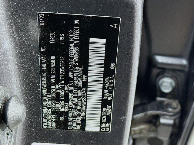 used 2023 Toyota Highlander car, priced at $33,297