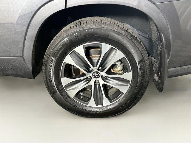 used 2021 Toyota Highlander car, priced at $25,496