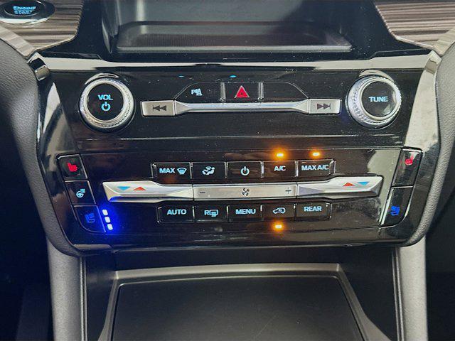 used 2024 Ford Explorer car, priced at $29,987