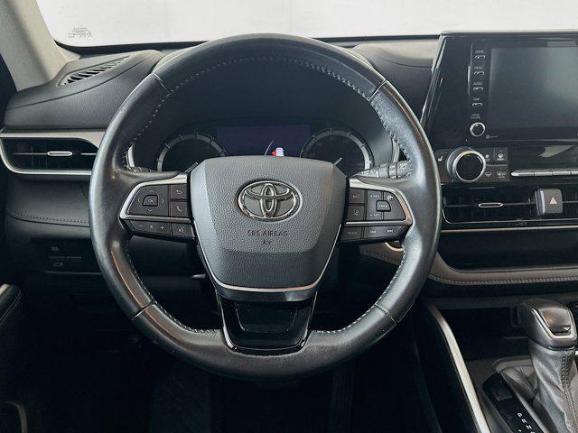 used 2021 Toyota Highlander car, priced at $26,797