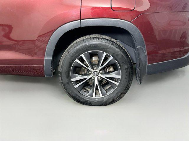 used 2018 Toyota Highlander car, priced at $21,599