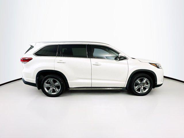 used 2019 Toyota Highlander car, priced at $26,489