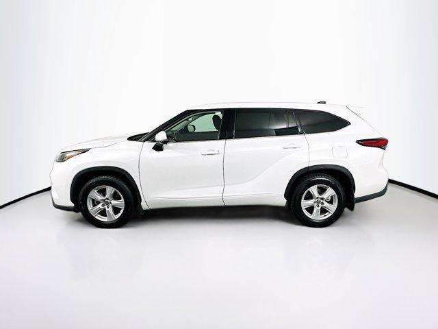 used 2022 Toyota Highlander car, priced at $28,489