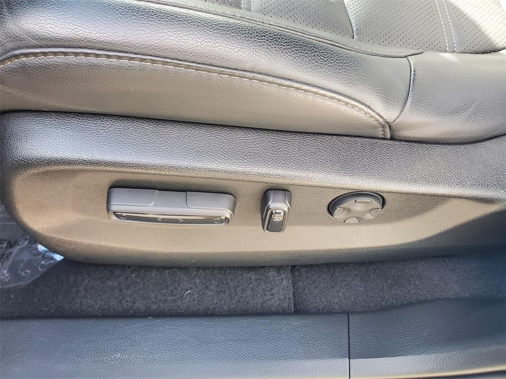 used 2022 Honda CR-V car, priced at $26,488