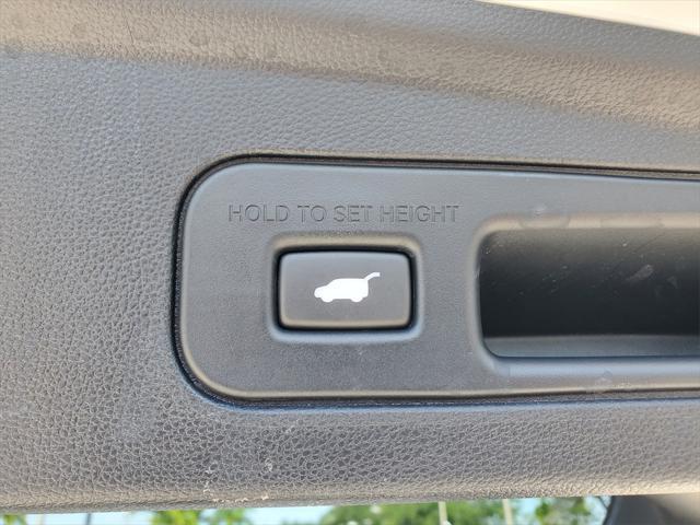 used 2023 Acura MDX car, priced at $40,088