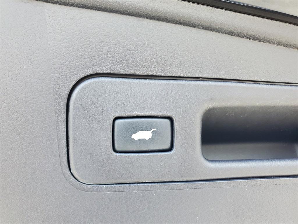 used 2019 Acura MDX car, priced at $20,998