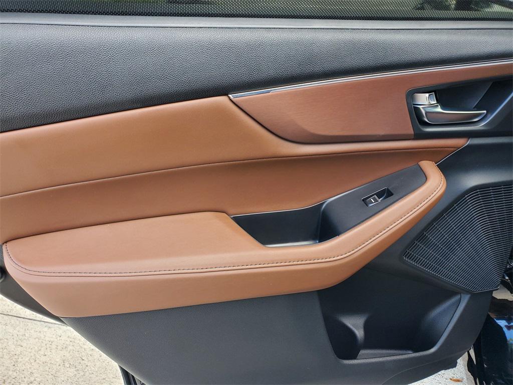 used 2023 Acura MDX car, priced at $38,999