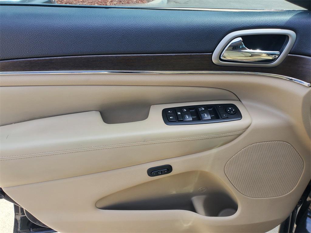 used 2015 Jeep Grand Cherokee car, priced at $9,988