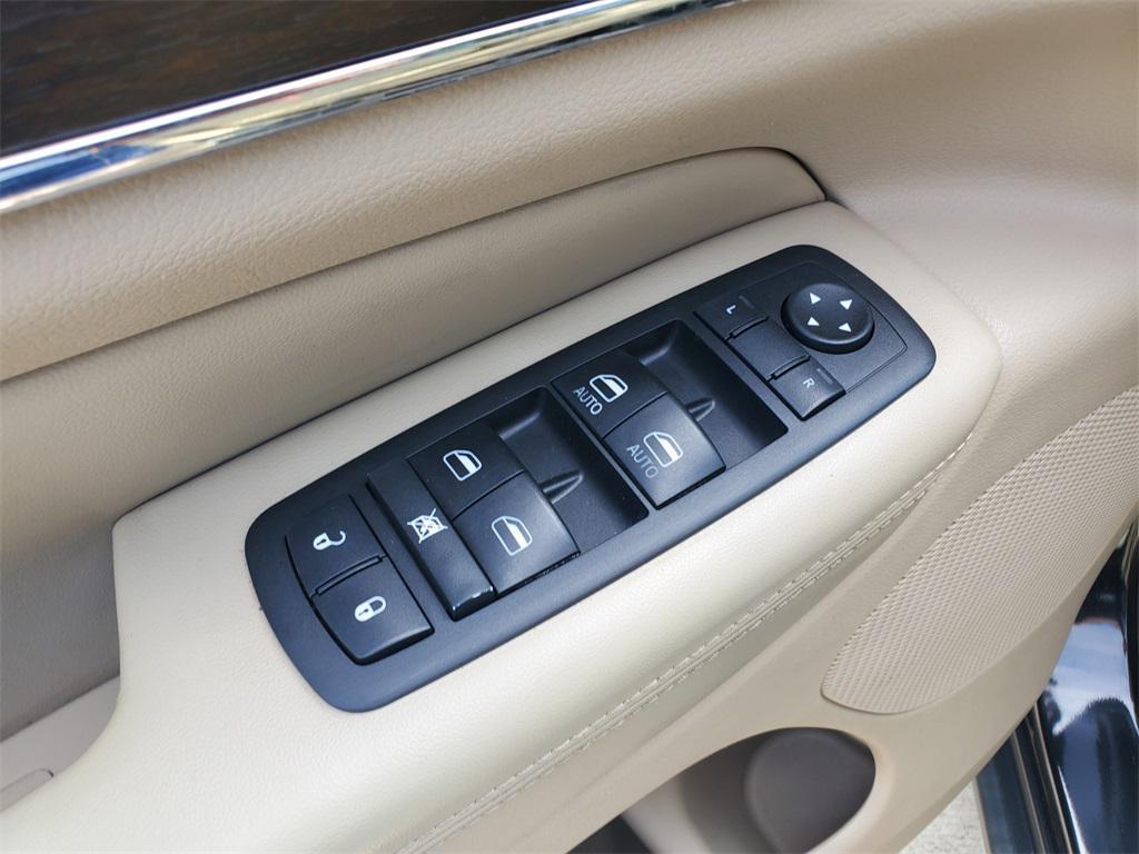 used 2015 Jeep Grand Cherokee car, priced at $9,988