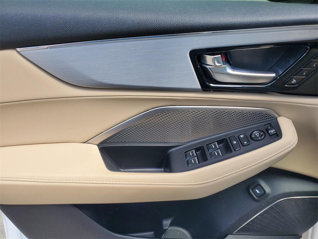 used 2023 Acura MDX car, priced at $37,088