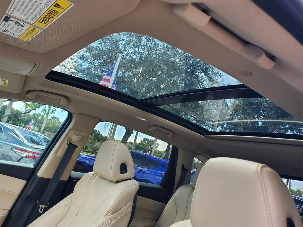 used 2023 Acura MDX car, priced at $37,088