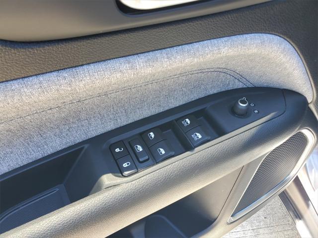 used 2023 Jeep Compass car, priced at $19,888