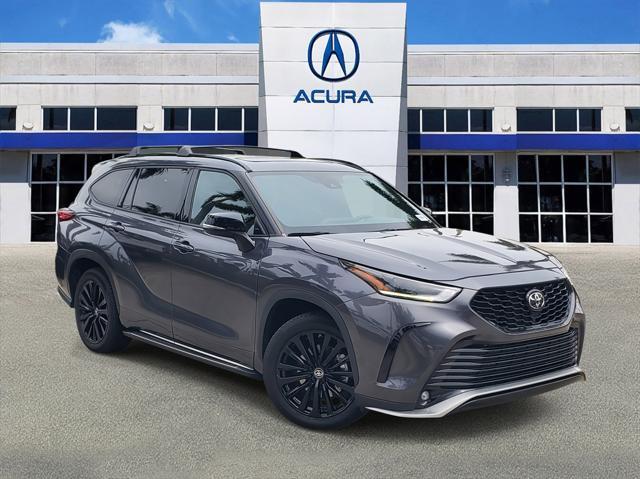 used 2023 Toyota Highlander car, priced at $38,488