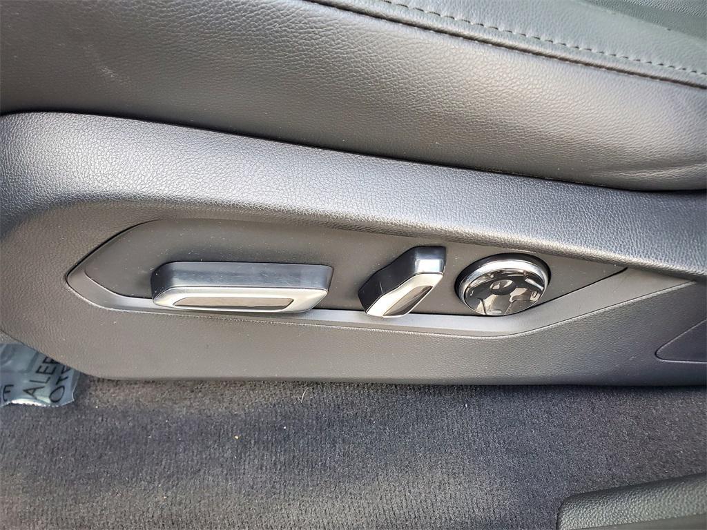 used 2023 Acura MDX car, priced at $34,088