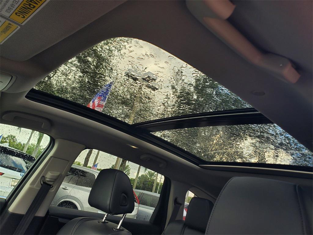 used 2023 Acura MDX car, priced at $34,088