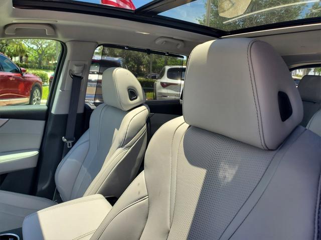 used 2025 Acura MDX car, priced at $49,488