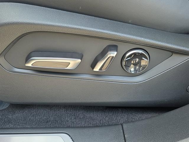 used 2025 Acura RDX car, priced at $45,488