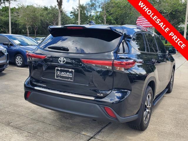 used 2021 Toyota Highlander car, priced at $32,088