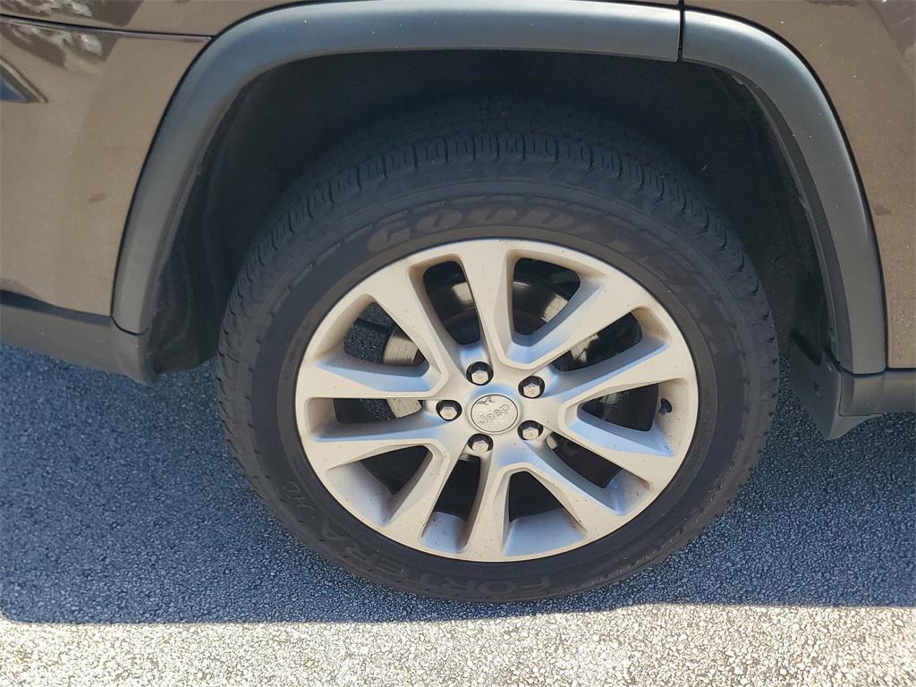 used 2017 Jeep Grand Cherokee car, priced at $11,488