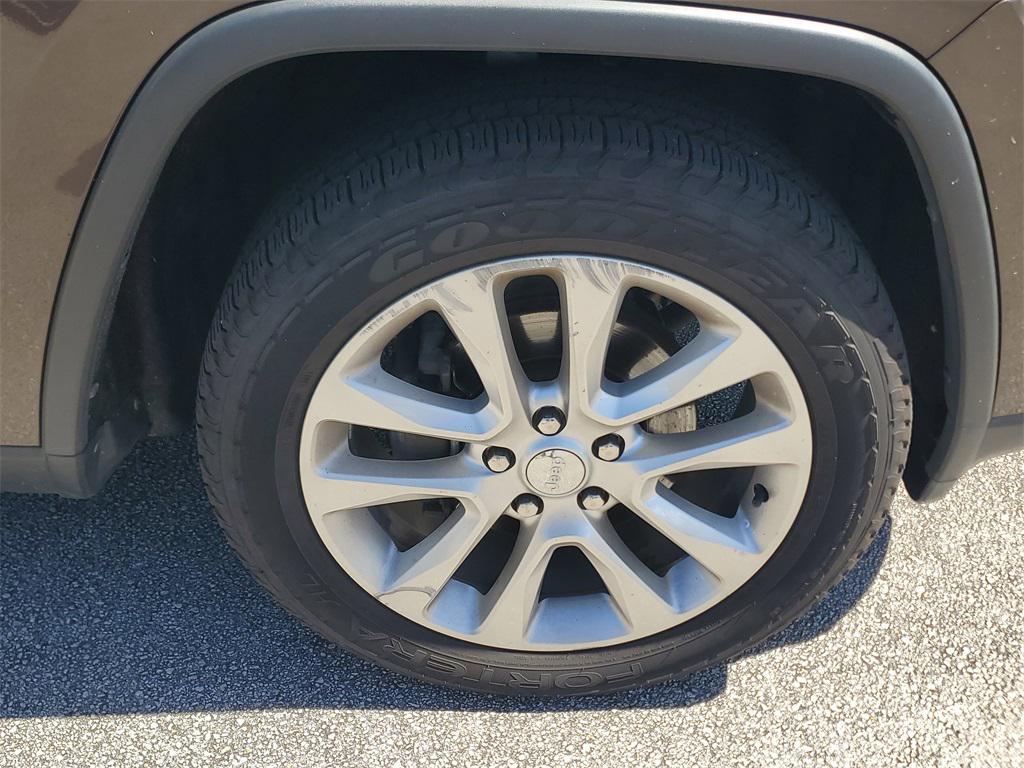 used 2017 Jeep Grand Cherokee car, priced at $11,488