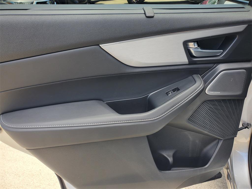 used 2025 Acura MDX car, priced at $49,387