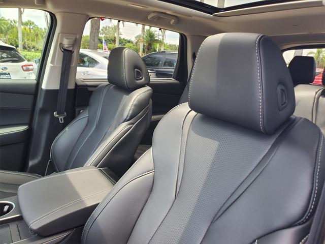 used 2025 Acura MDX car, priced at $50,888
