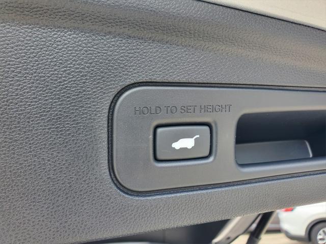 used 2025 Acura MDX car, priced at $49,088