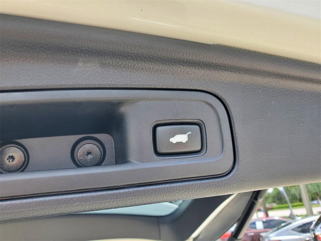 used 2019 Honda Pilot car, priced at $22,998