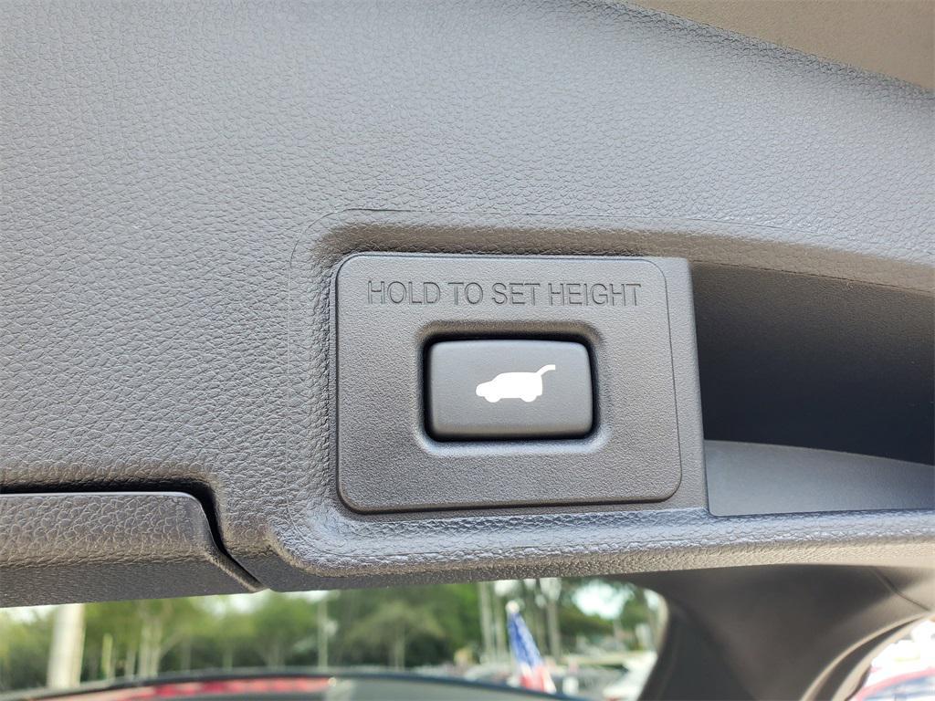 used 2025 Acura RDX car, priced at $47,288