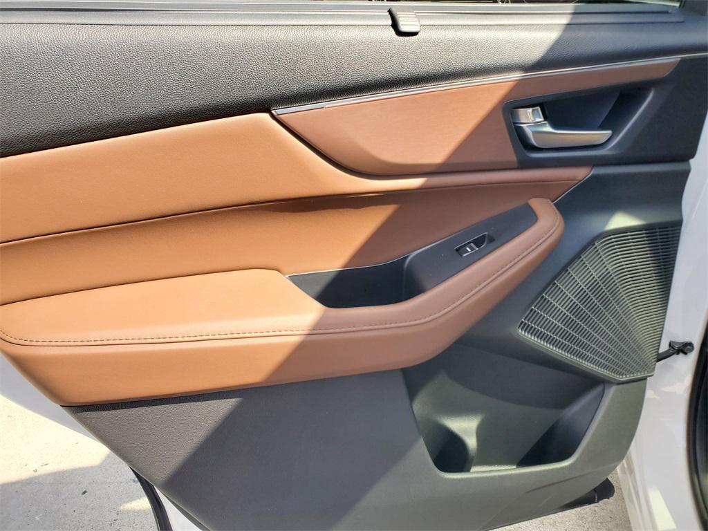 used 2024 Acura MDX car, priced at $40,888