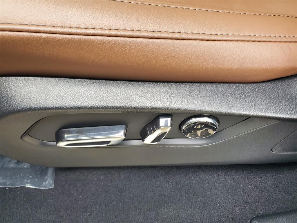 used 2024 Acura MDX car, priced at $43,886