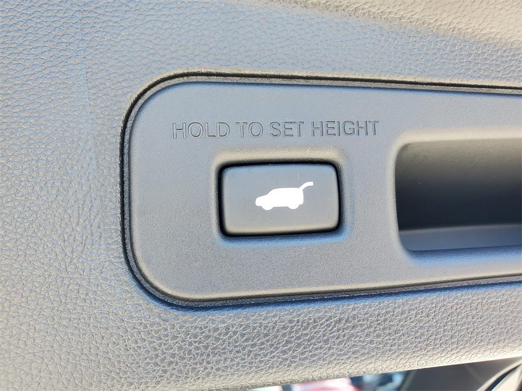 used 2026 Acura MDX car, priced at $52,688