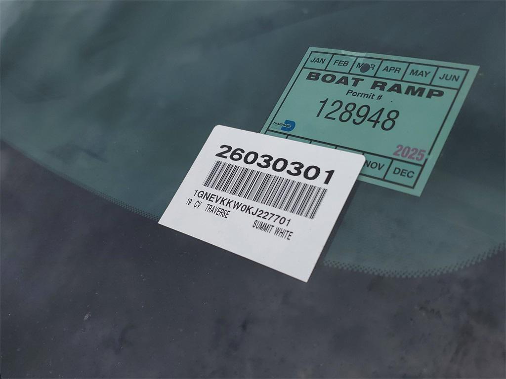 used 2019 Chevrolet Traverse car, priced at $22,888